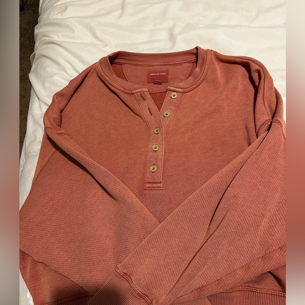 American eagle sweater burnt orange